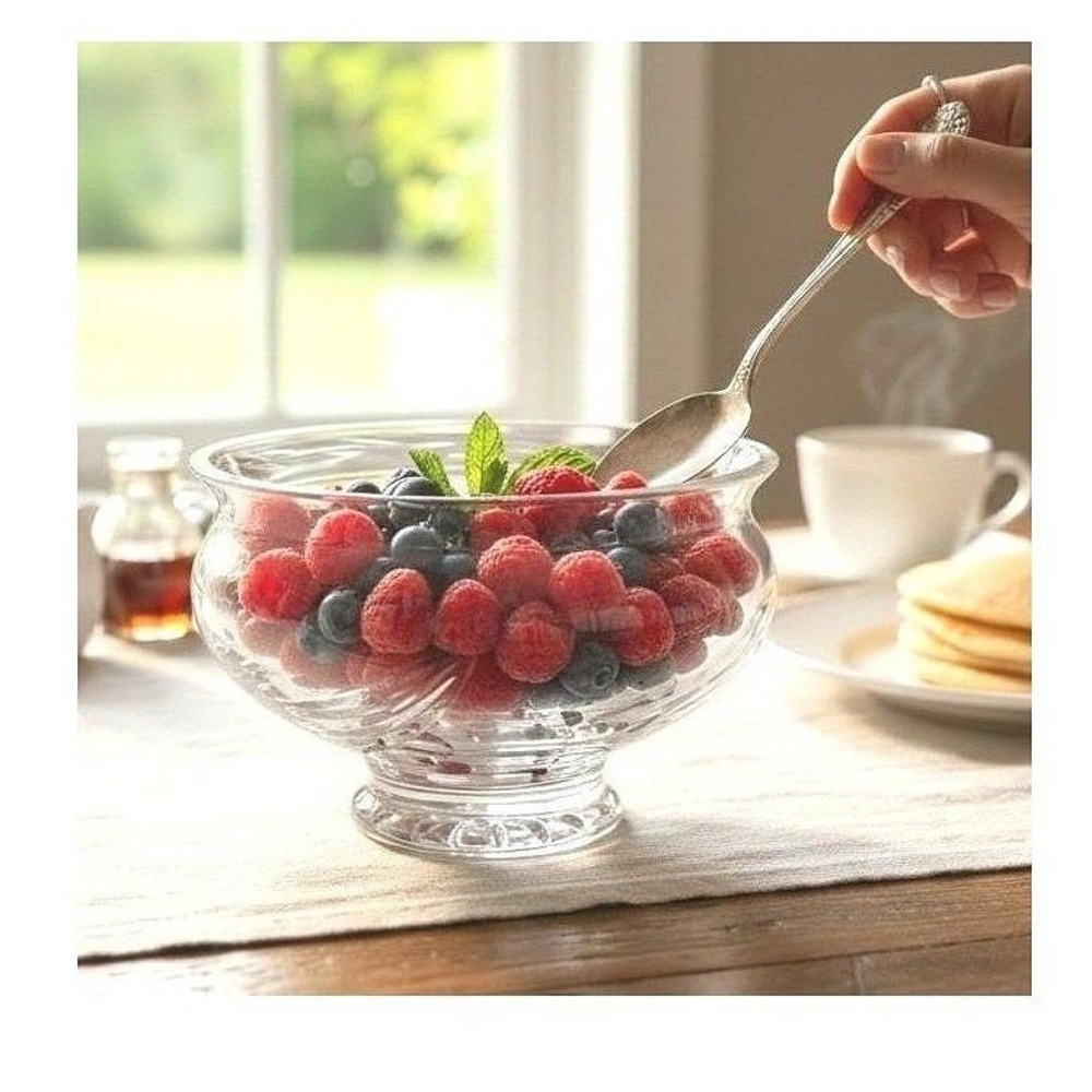 Montreux Cut Crystal Footed‎ Bowl, Floral Centerpiece, Fruit Dish, Pedestal Base